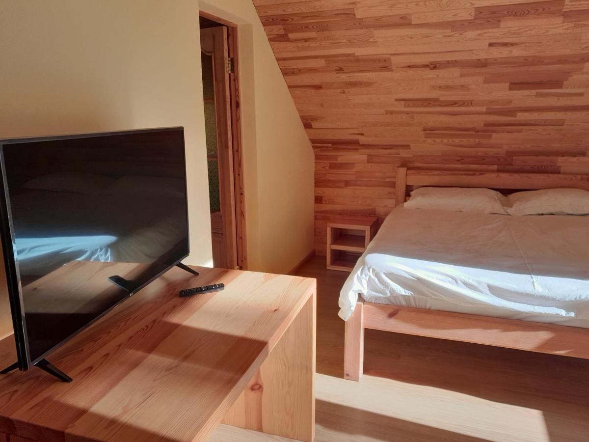 Guest House Vilcini Bernāti Екстериор снимка