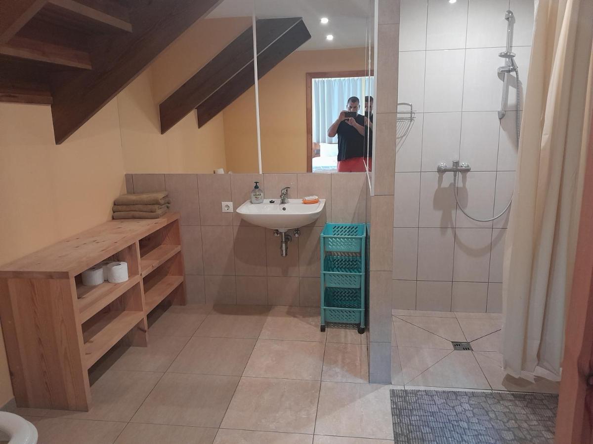 Guest House Vilcini Bernāti Екстериор снимка