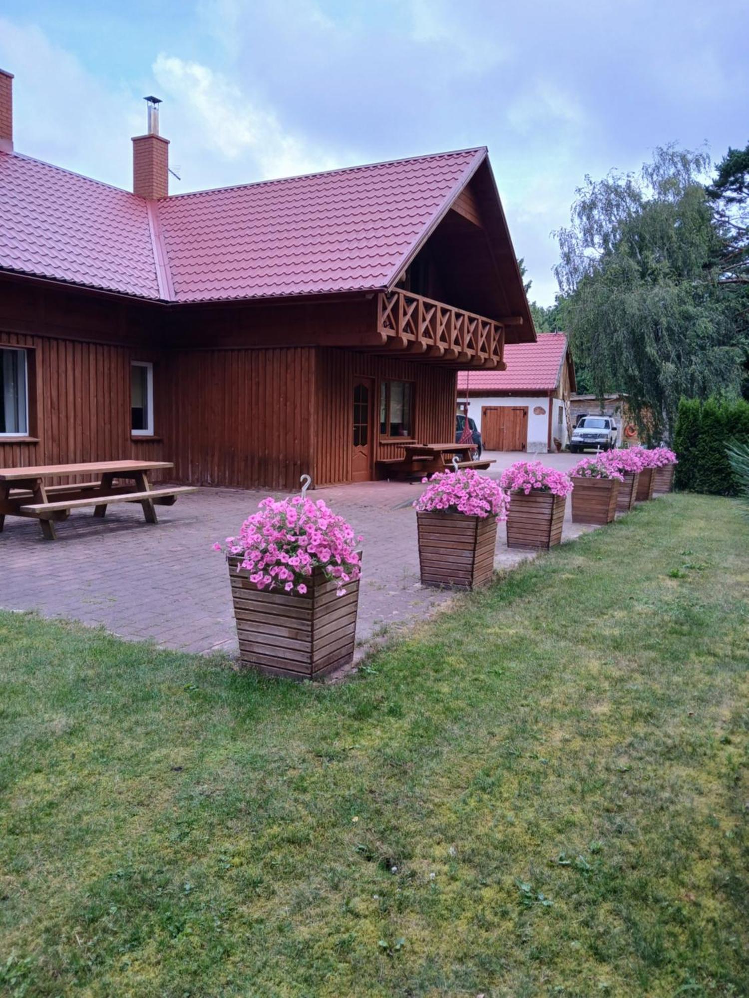 Guest House Vilcini Bernāti Екстериор снимка